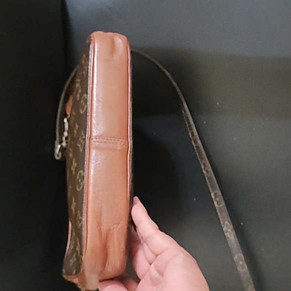 Authentic VINTAGE Louis Vuitton Marly Bandouliere Shoulder Bag - Picture 4 of 10